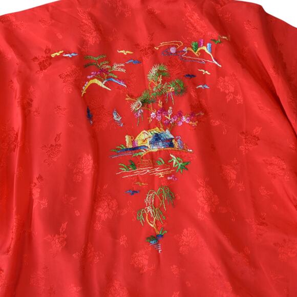 Vintage Golden Bee Red Embroidered Rayon Satin Robe – Size Large - Picture 6 of 8